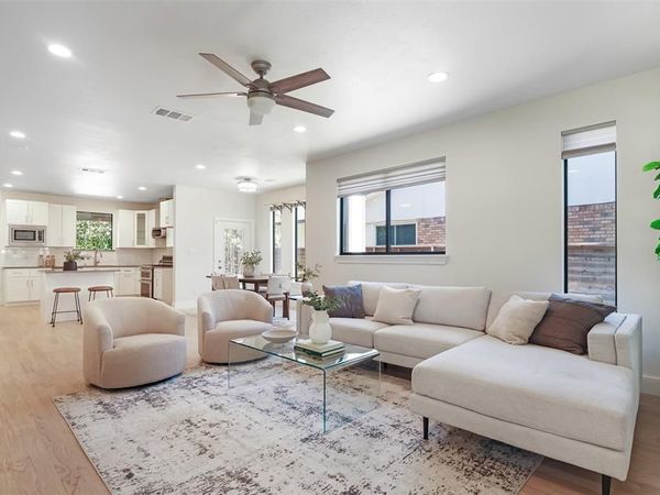 10827 Wallbrook Drive , Dallas, TX 75238