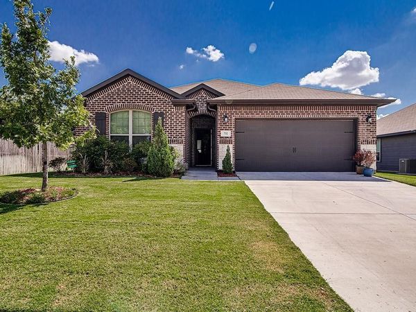 732 Vaquero Street , White Settlement, TX 76108