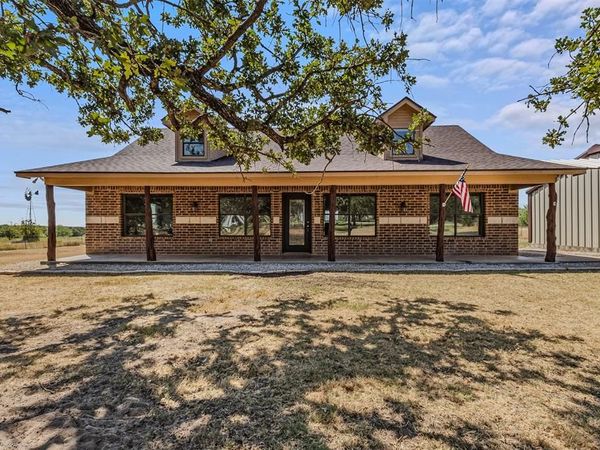 122 County Road 1380 , Alvord, TX 76225