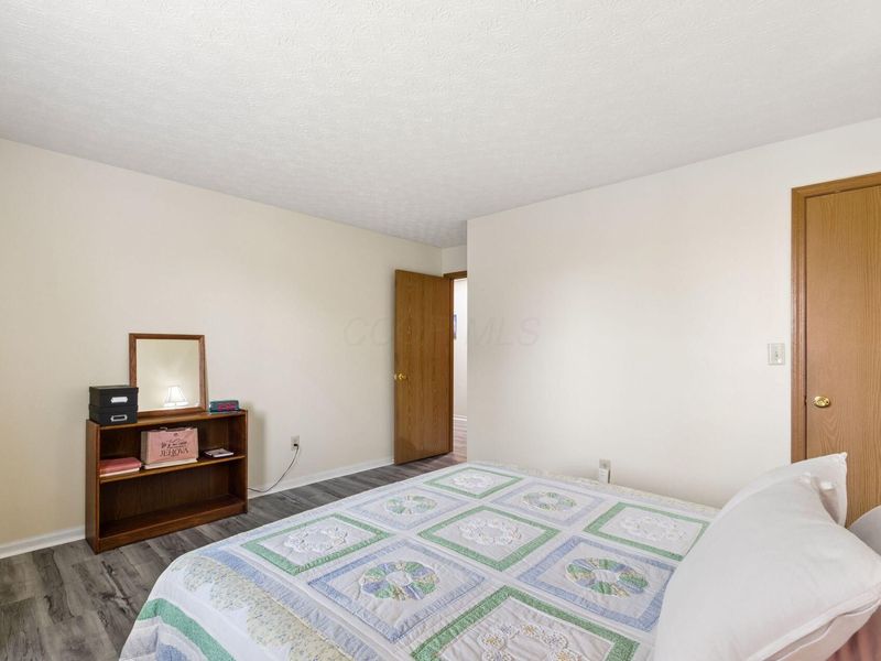 5885 Beechcroft Road, Unit 302, Columbus, OH 43229 Photo 14