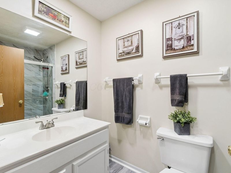 5885 Beechcroft Road, Unit 302, Columbus, OH 43229 Photo 15