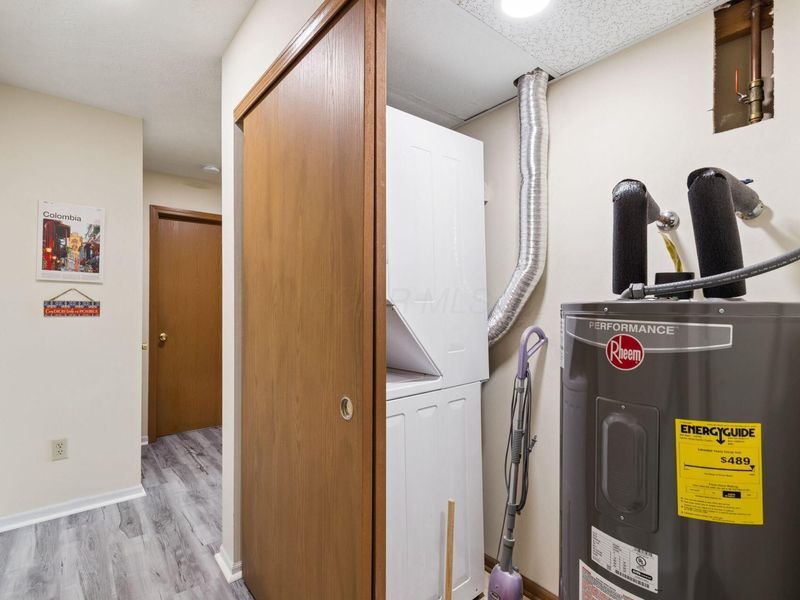 5885 Beechcroft Road, Unit 302, Columbus, OH 43229 Photo 20