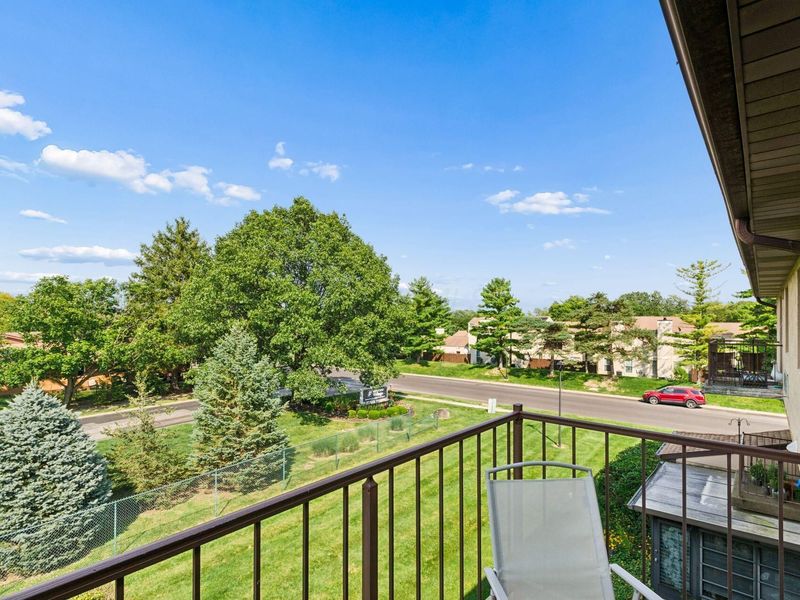 5885 Beechcroft Road, Unit 302, Columbus, OH 43229 Photo 22