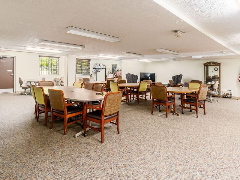5885 Beechcroft Road, Unit 302, Columbus, OH 43229 Photo 28