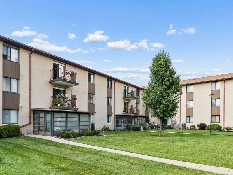 5885 Beechcroft Road, Unit 302, Columbus, OH 43229 Photo 30