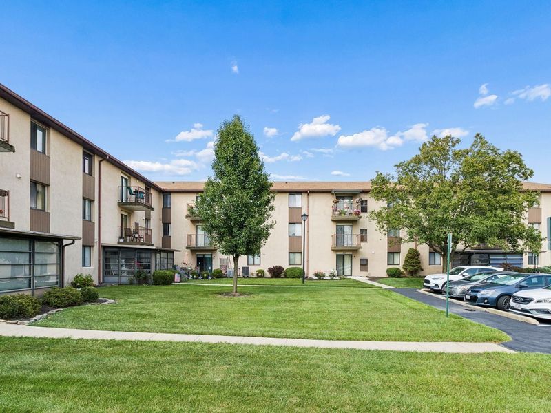 5885 Beechcroft Road, Unit 302, Columbus, OH 43229 Photo 31