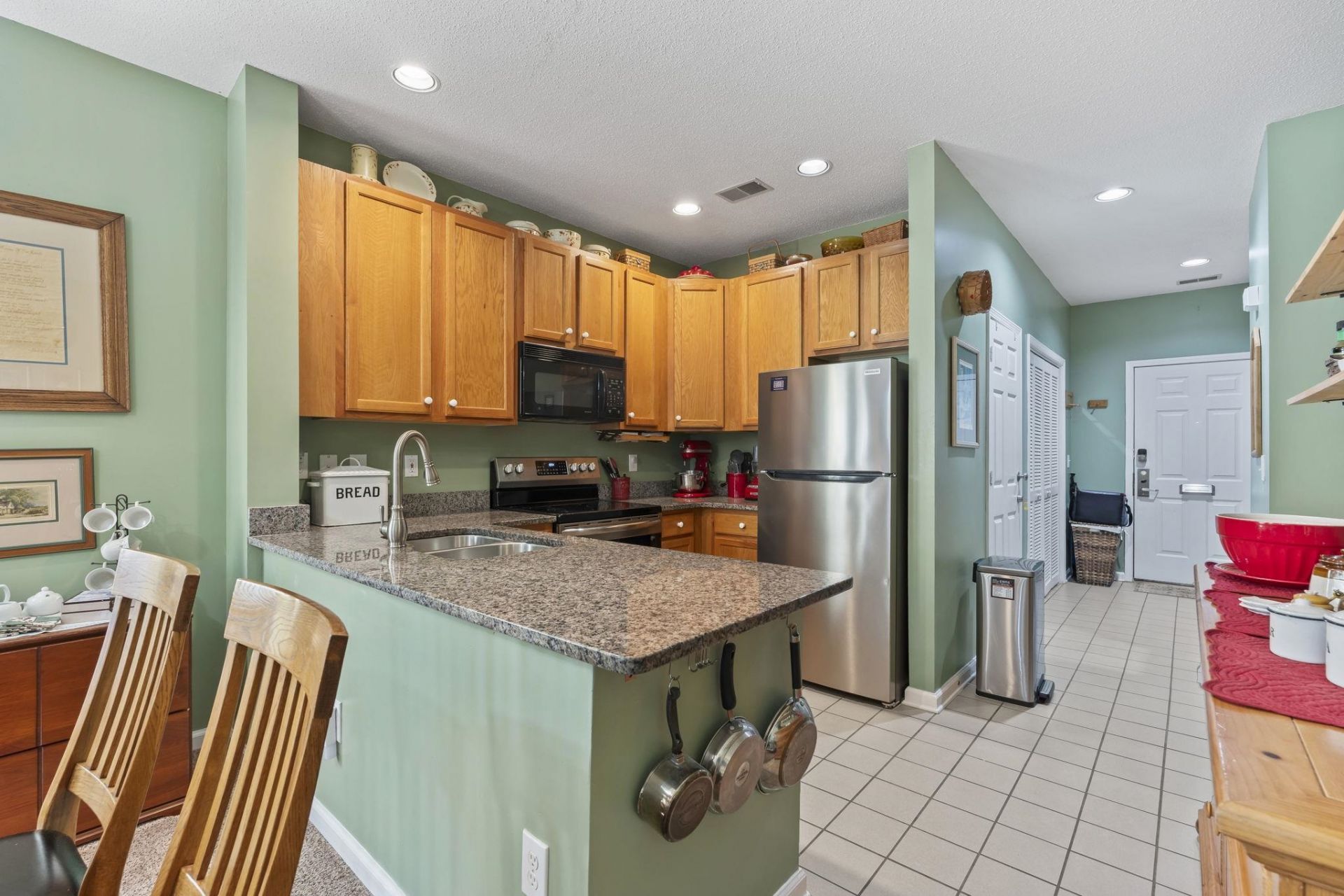 4545 Girvan Dr.  Photo 10