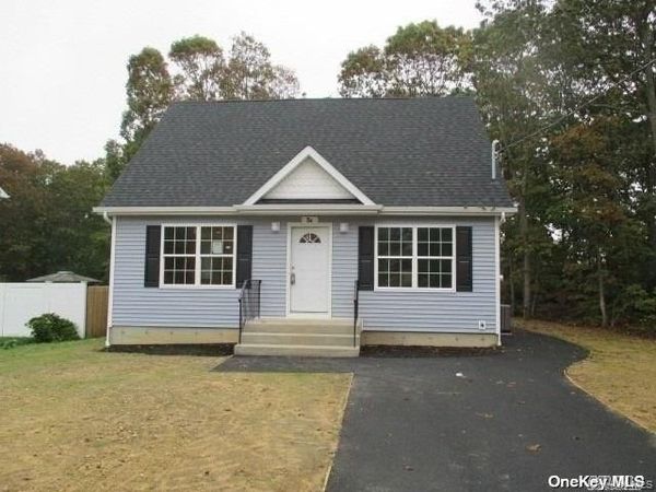 647 Doane Avenue , Bellport, NY 11713