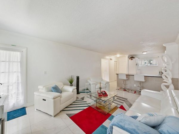 2581 Garden Drive N, Unit 206, Lake Worth, FL 33461