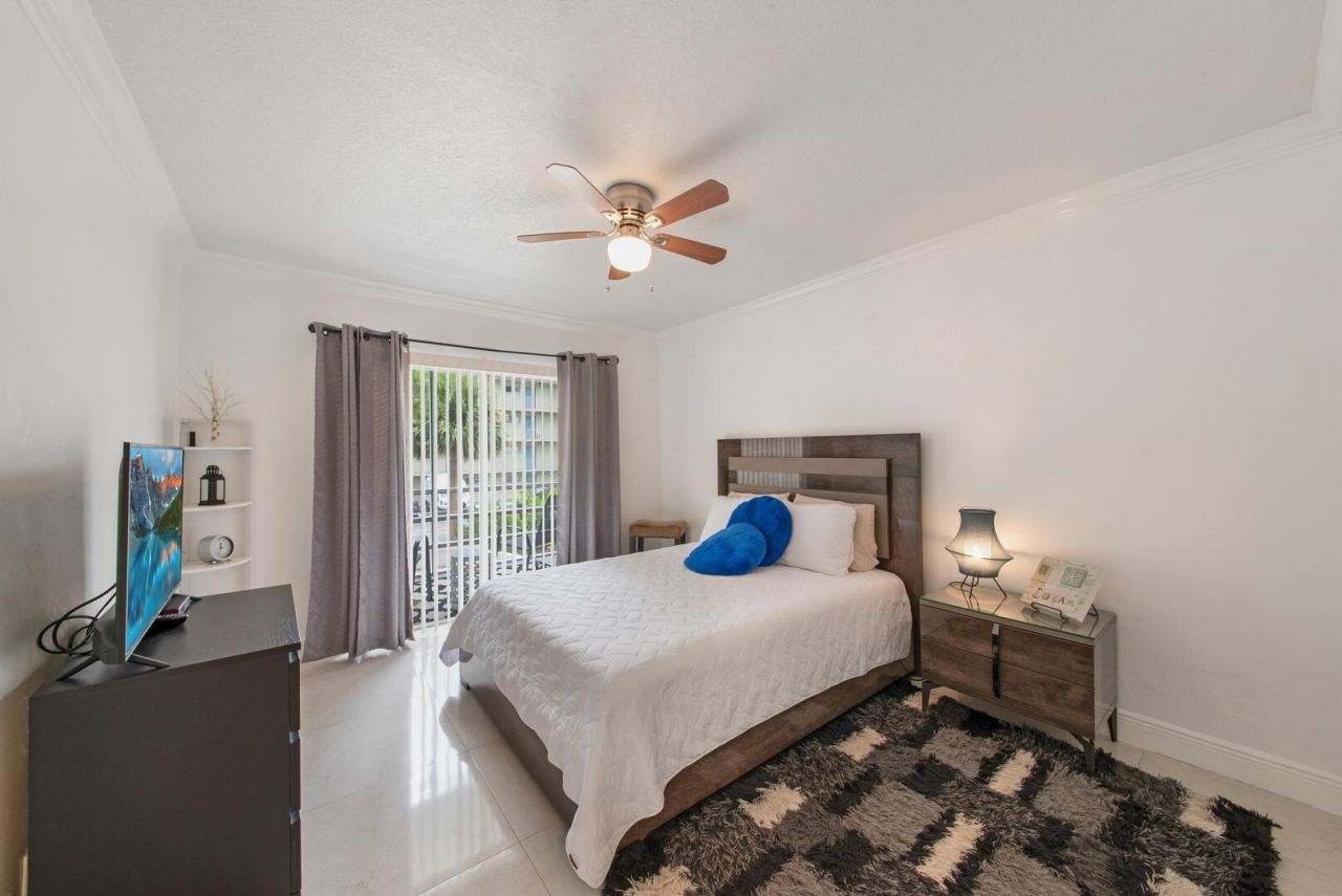 2581 Garden Drive N, Unit 206, Lake Worth, FL 33461 Photo