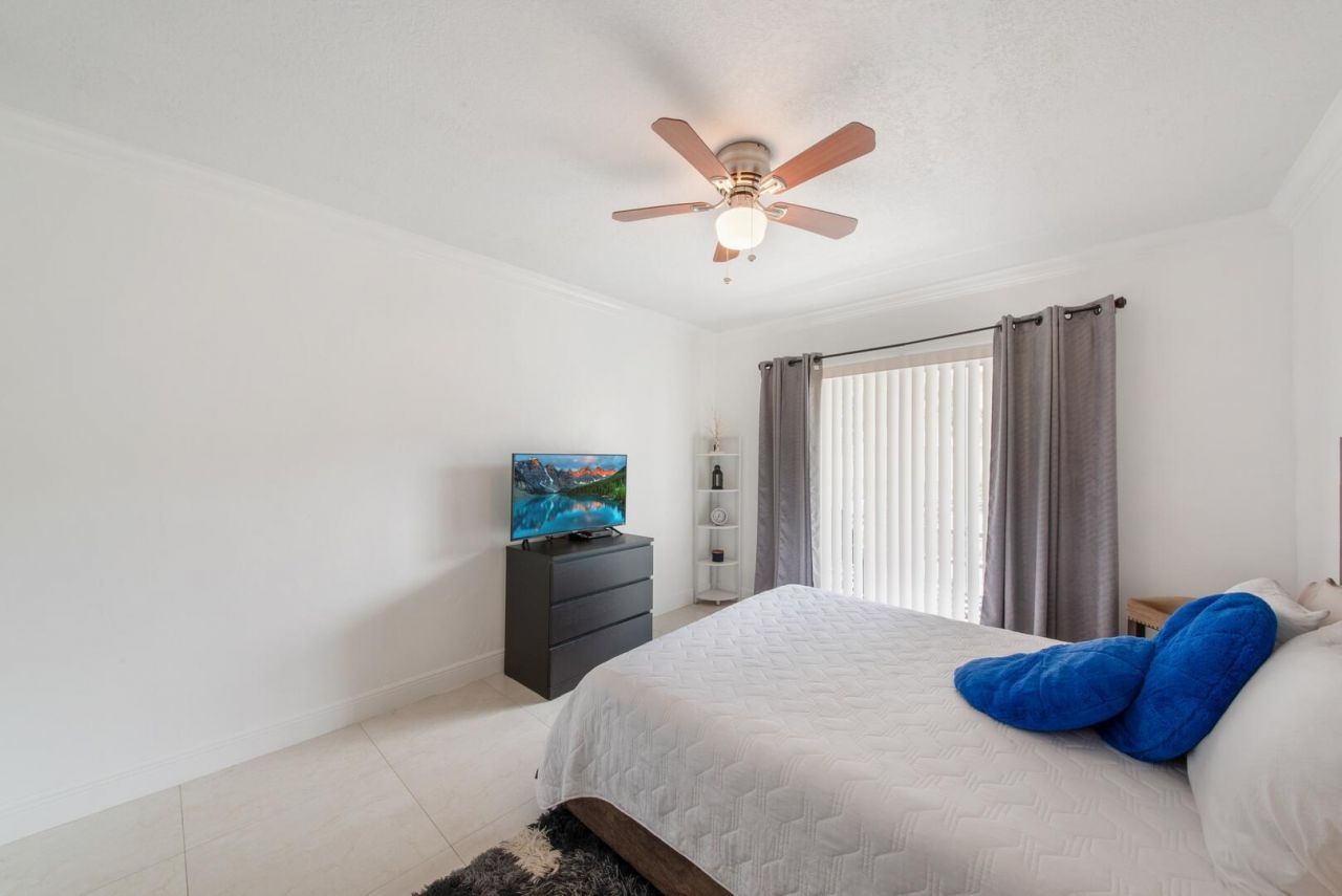 2581 Garden Drive N, Unit 206, Lake Worth, FL 33461 Photo