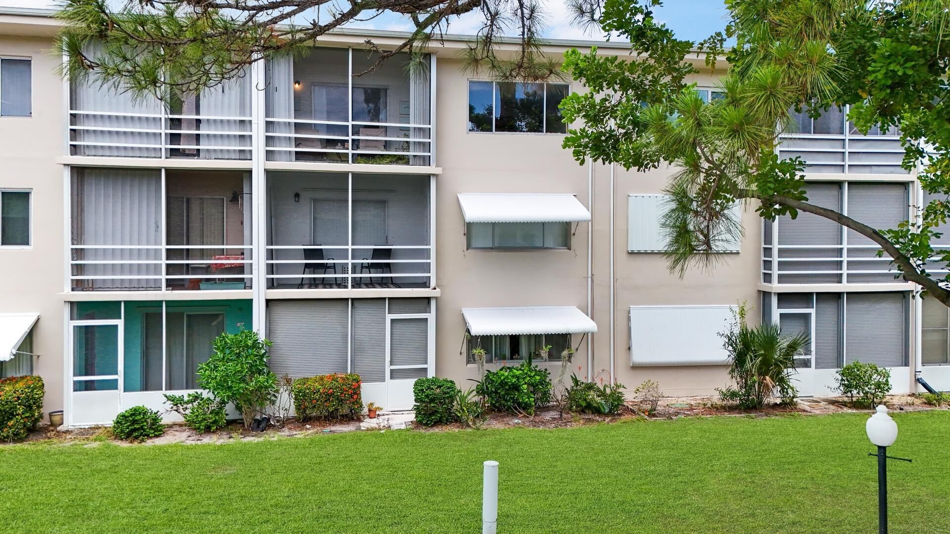 2581 Garden Drive N, Unit 206, Lake Worth, FL 33461 Photo