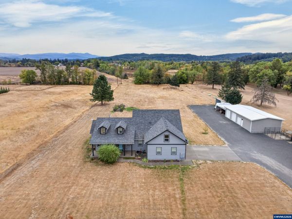 885 Hillview Dr, Lebanon, OR 97355