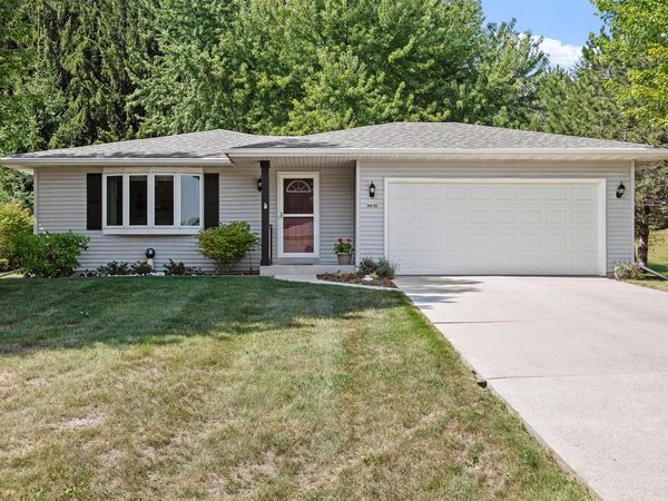 4416 Country Meadows DRIVE, Sheboygan, WI 53083