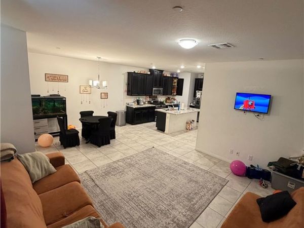 6562 Silver Estates, North Las Vegas, NV 89086