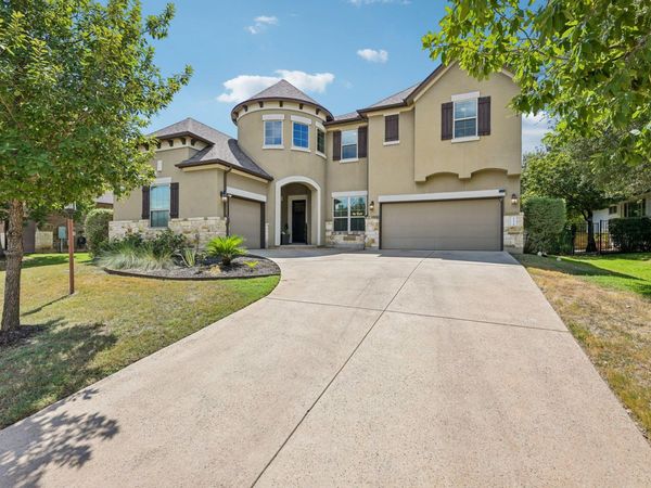 213 Lake Como DR, Lakeway, TX 78734