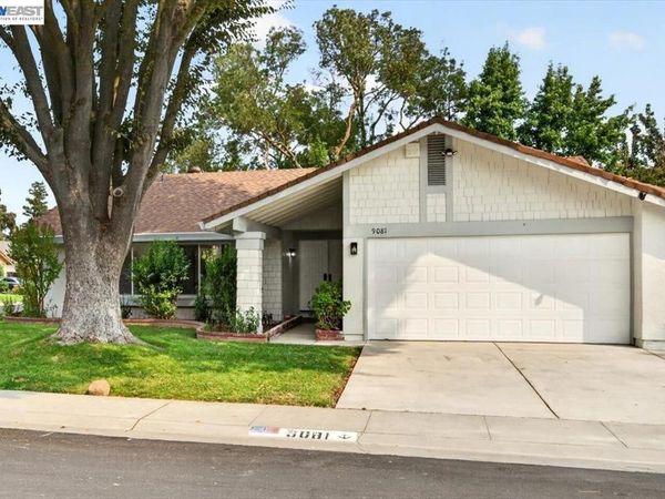 9081 Meadowdale Way, Elk Grove, CA 95624