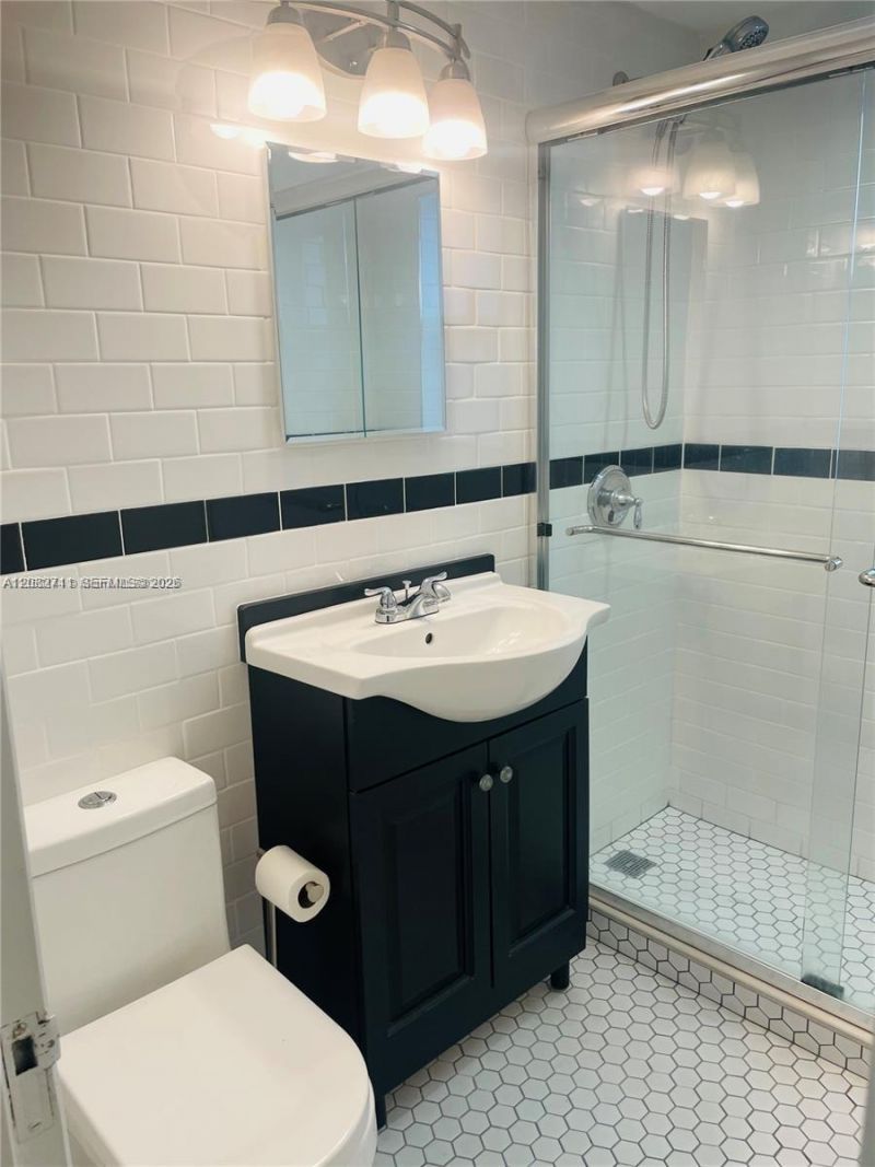 3401 SW 11 St, Unit 3 (aka 1B), Miami, FL 33135 Photo