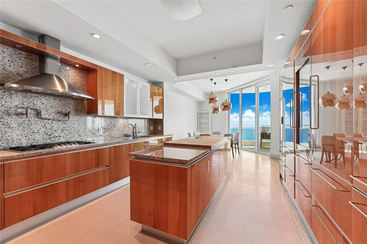 16051 Collins Ave, Unit 2903, Sunny Isles Beach, FL 33160 Photo