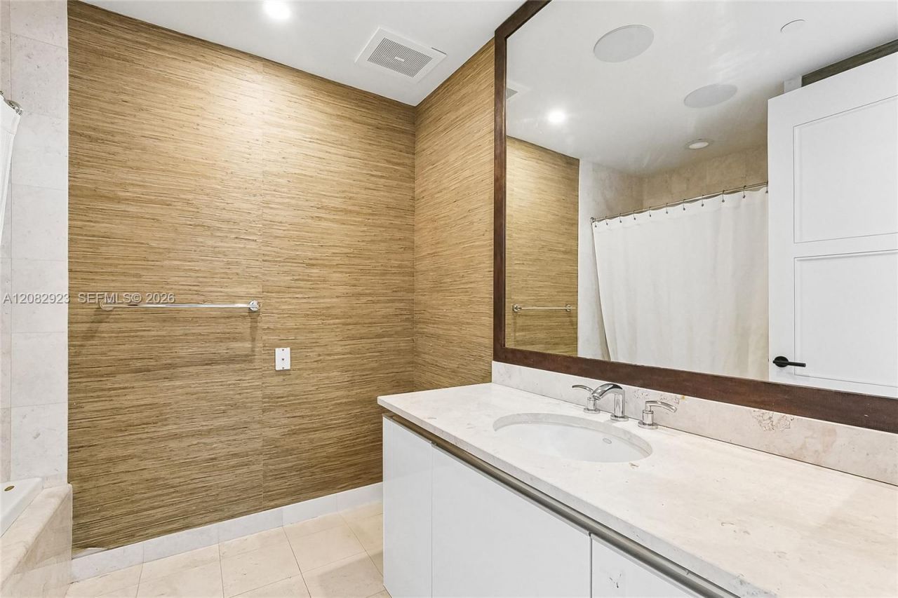 16051 Collins Ave, Unit 2903, Sunny Isles Beach, FL 33160 Photo