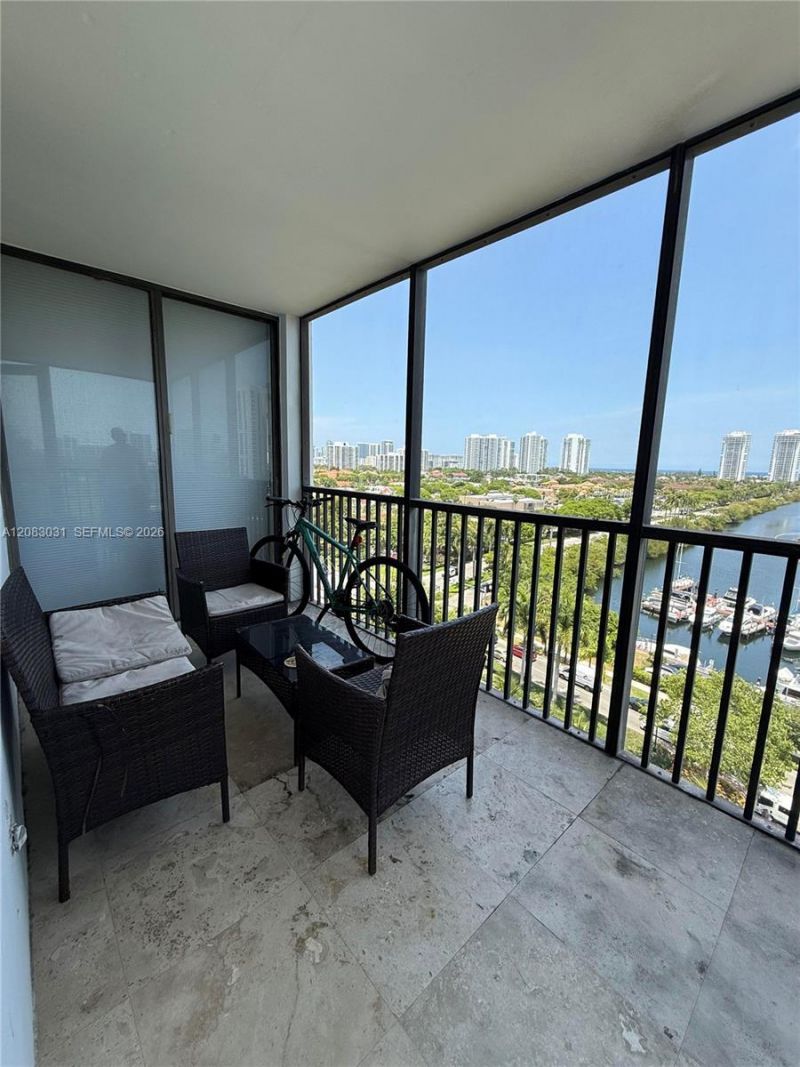 3375 N Country Club Dr , Unit 1004, Aventura, FL 33180 Photo