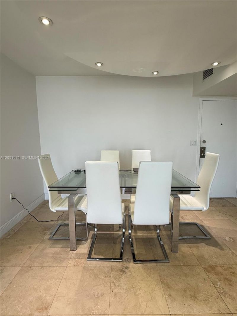 3375 N Country Club Dr , Unit 1004, Aventura, FL 33180 Photo