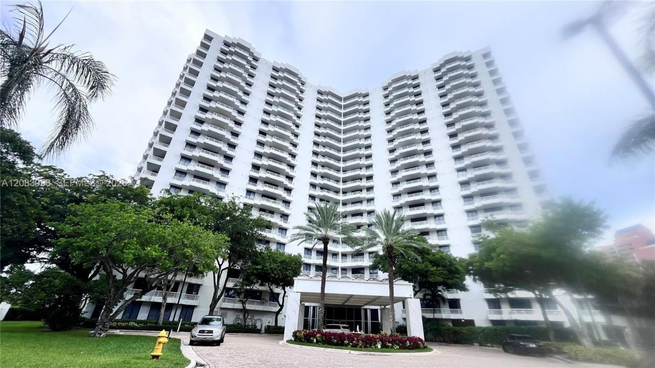 3300 NE 192nd St, Unit PH16, Aventura, FL 33180 Photo
