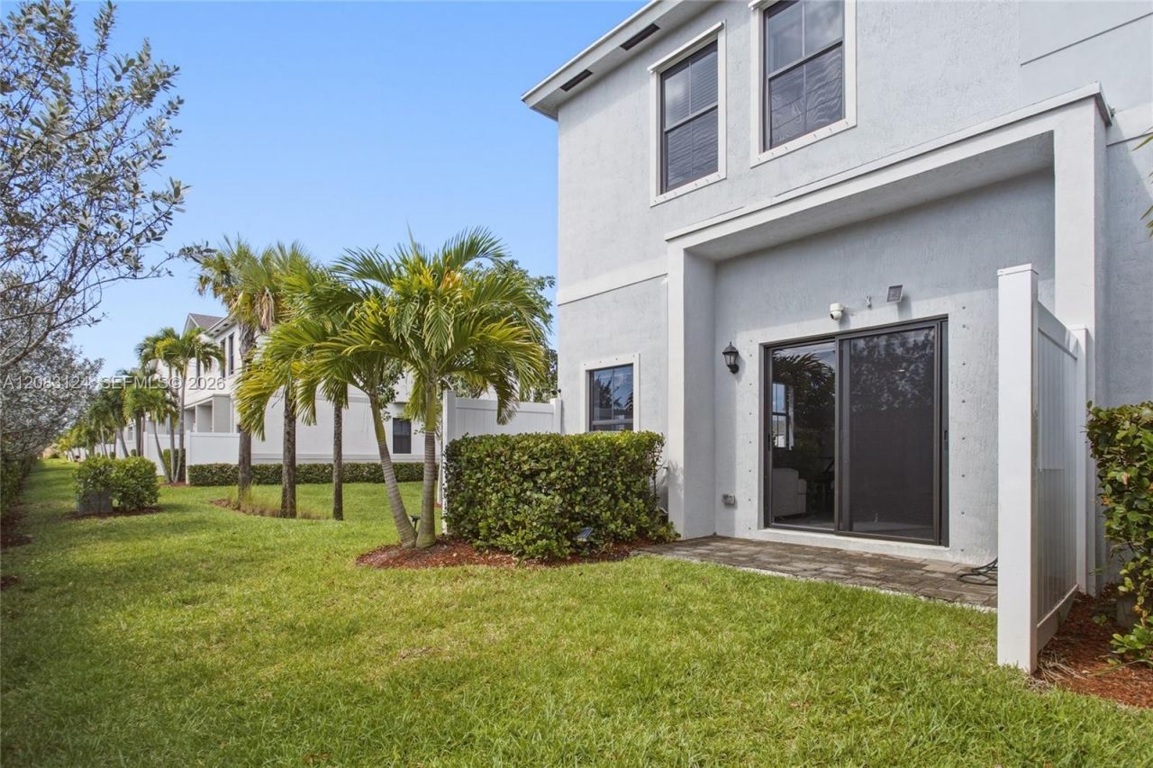 926 NW 3rd Ter, Unit 926, Pompano Beach, FL 33060 Photo