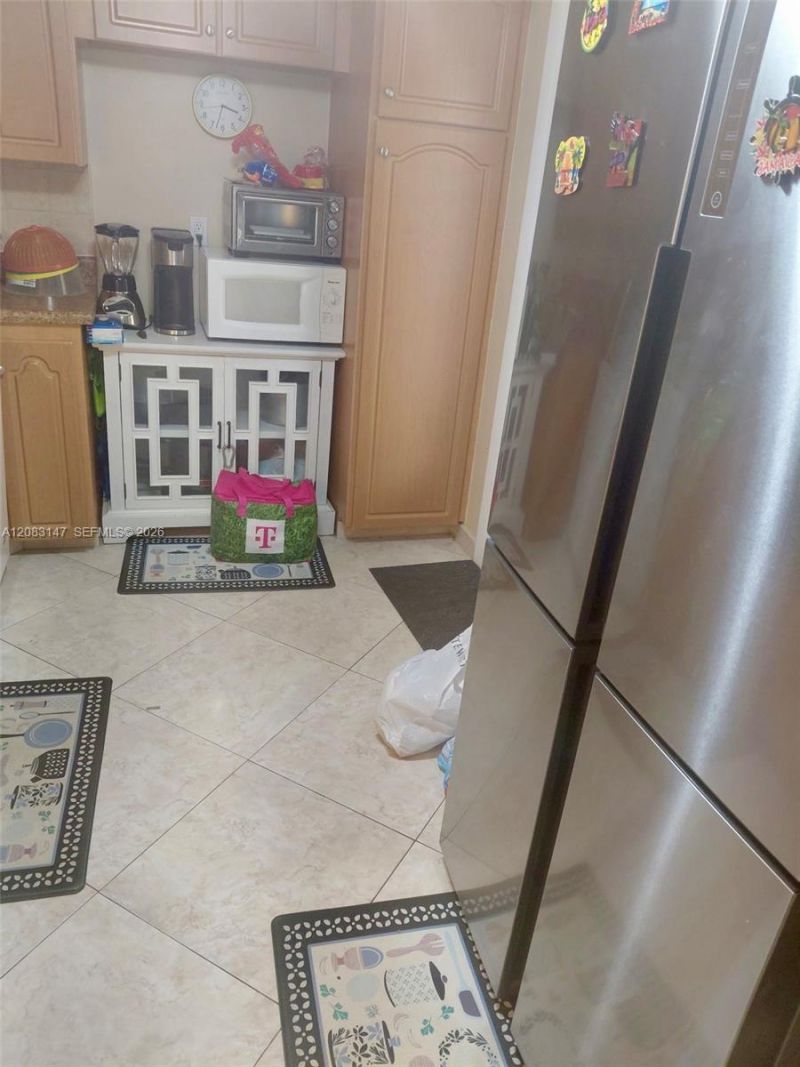 3940 NW 42nd Ave, Unit 321, Lauderdale Lakes, FL 33319 Photo