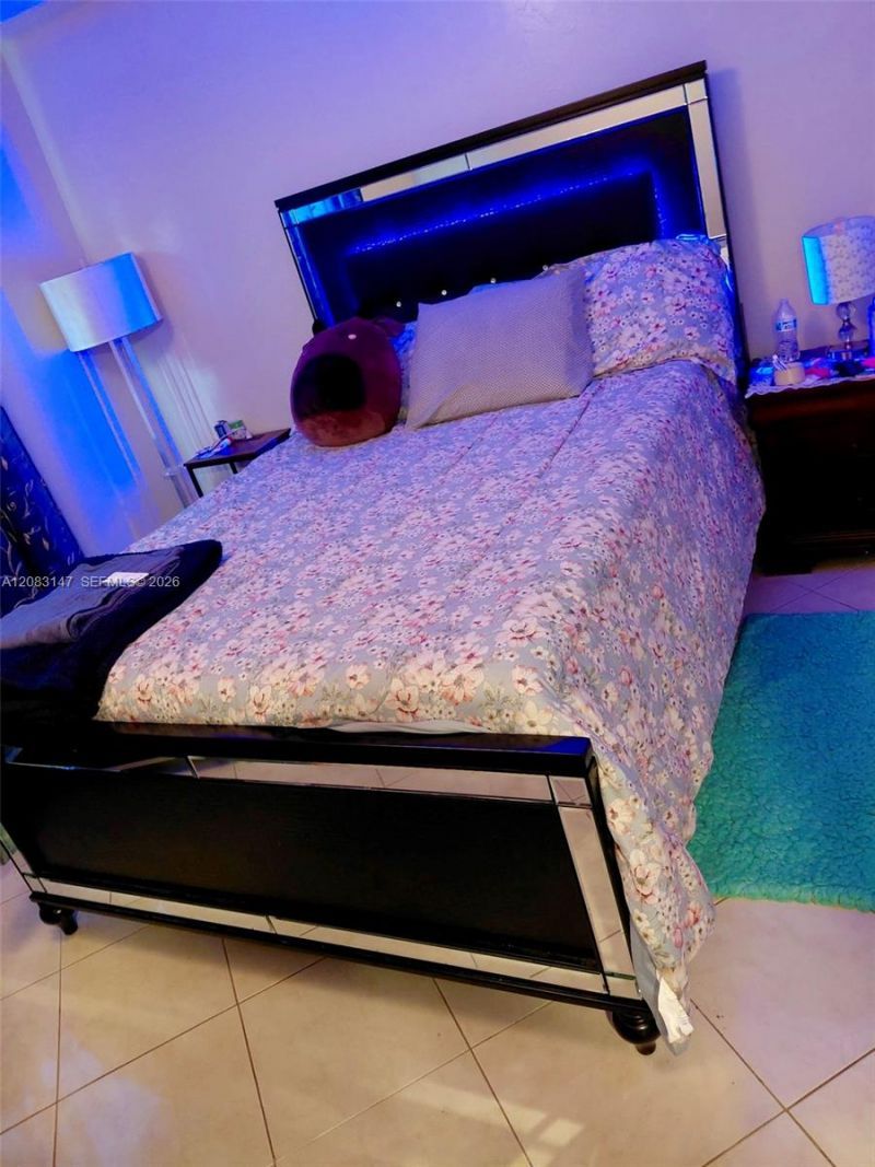 3940 NW 42nd Ave, Unit 321, Lauderdale Lakes, FL 33319 Photo