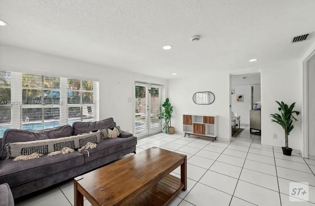 6445 SW 22nd St , Miramar, FL 33023 Photo