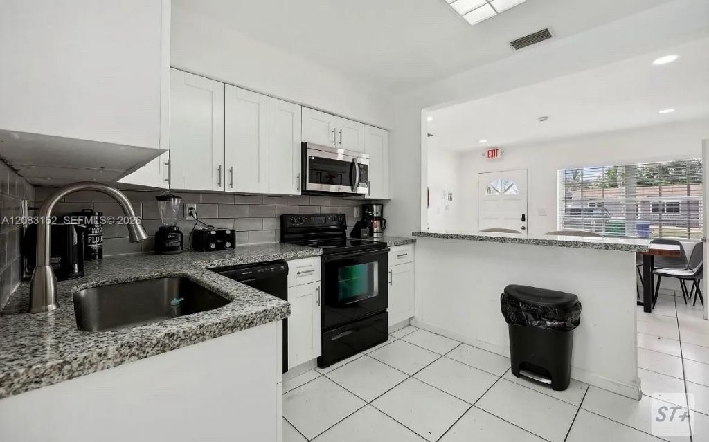 6445 SW 22nd St , Miramar, FL 33023 Photo