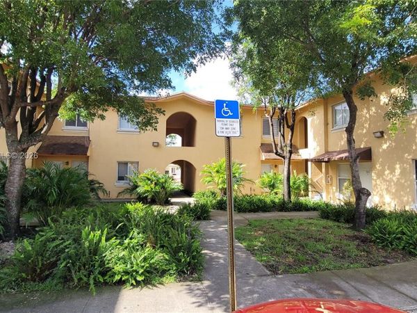 33 E 20th St , Unit 203, Hialeah, FL 33010