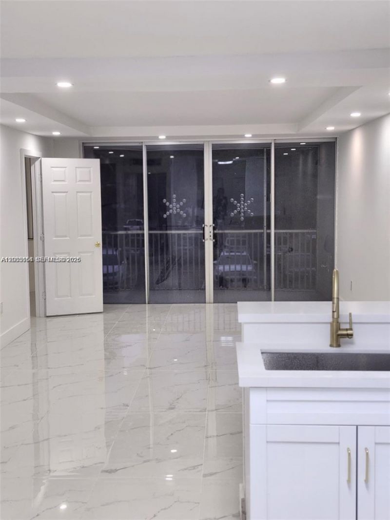 1780 NE 191st St, Unit 204-2, Miami, FL 33179 Photo