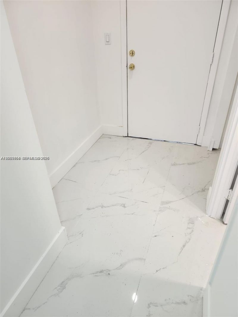 1780 NE 191st St, Unit 204-2, Miami, FL 33179 Photo