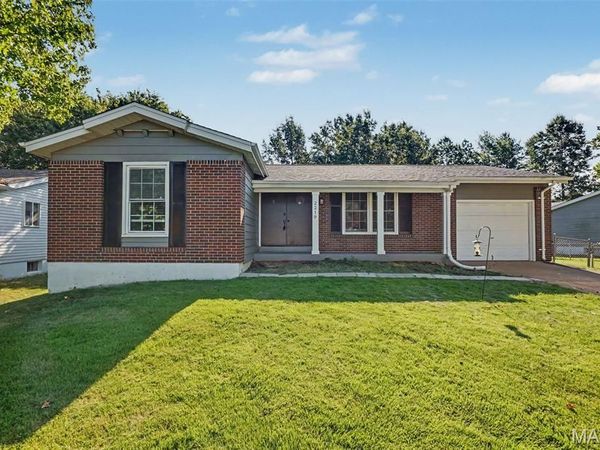 2219 Bentley Manor Drive, Fenton, MO 63026