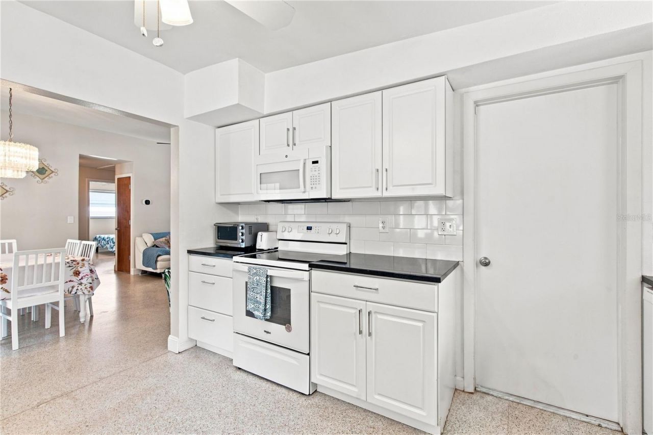 11610 116th Street , Seminole, FL 33778 Photo