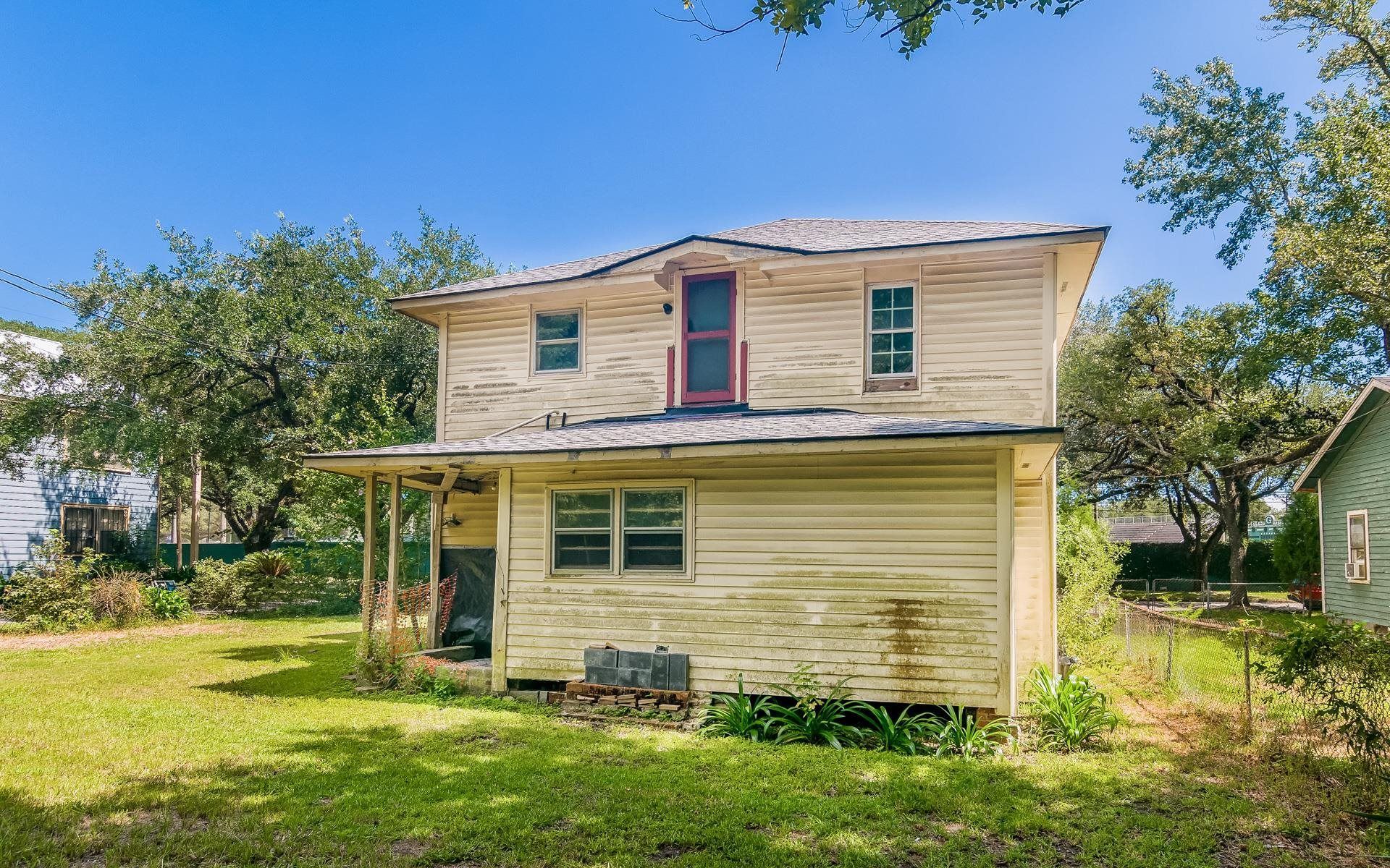320 S Kaminski St. Photo 5