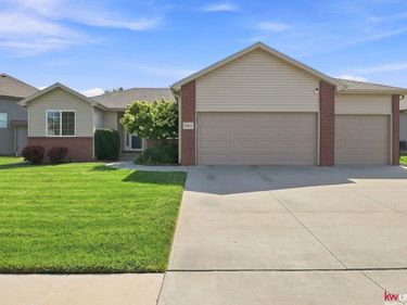 9502 S 71 Street, Lincoln, NE 68516