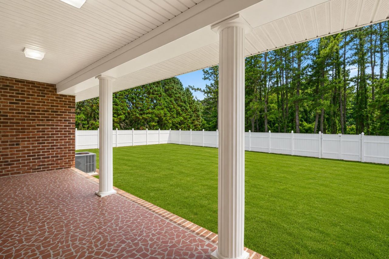 451 Kelton Road Photo 15