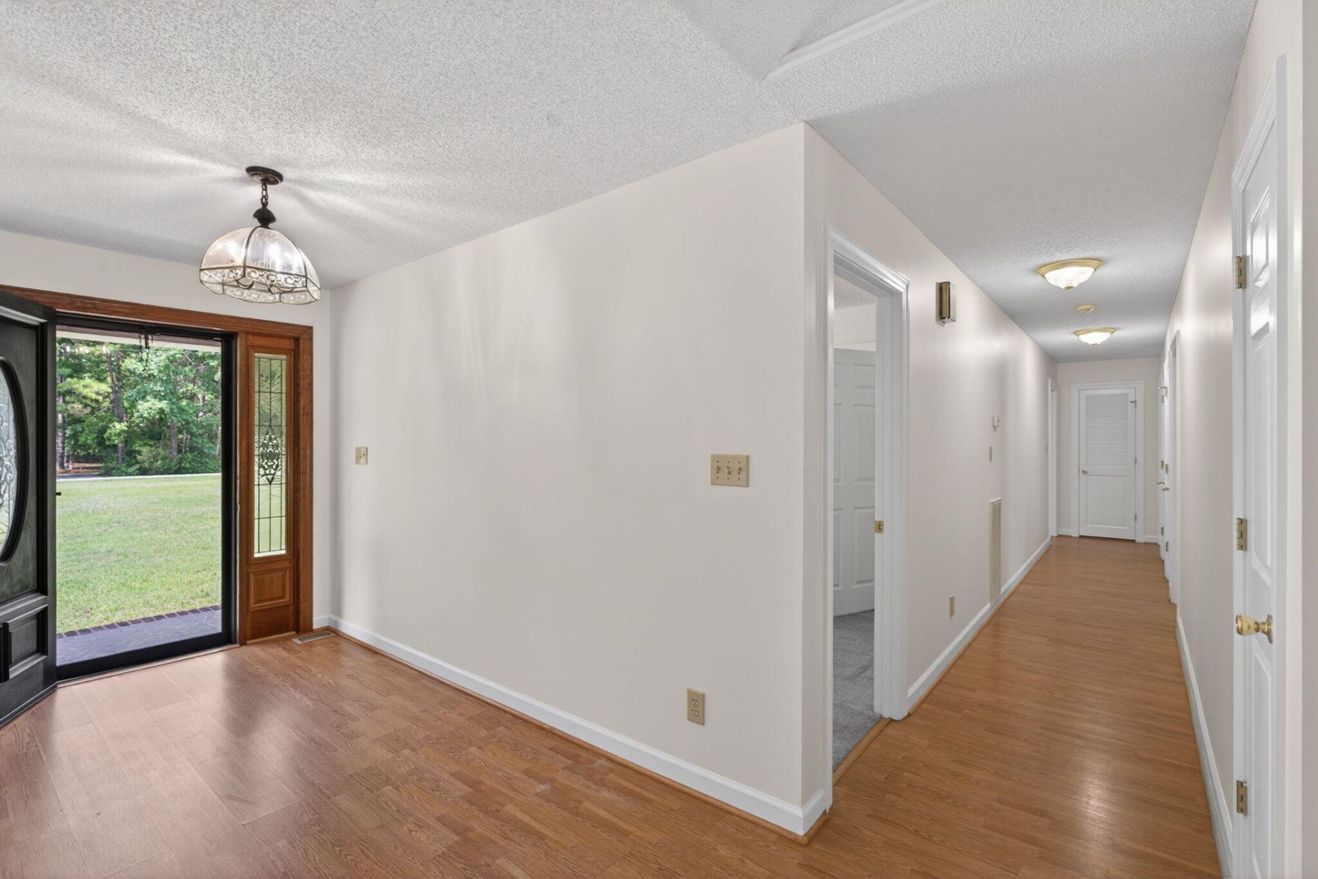 451 Kelton Road Photo 16
