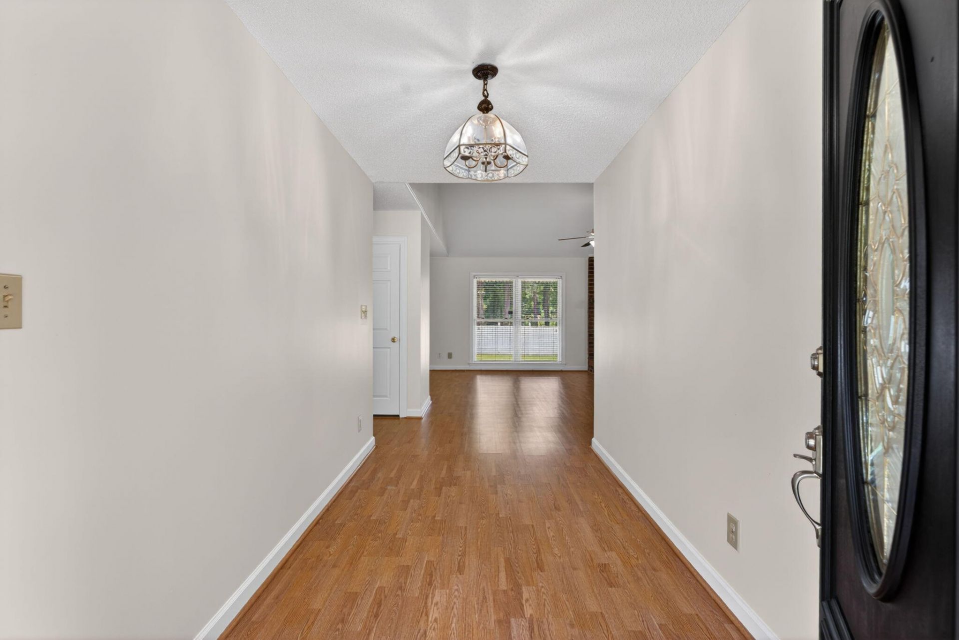 451 Kelton Road Photo 17
