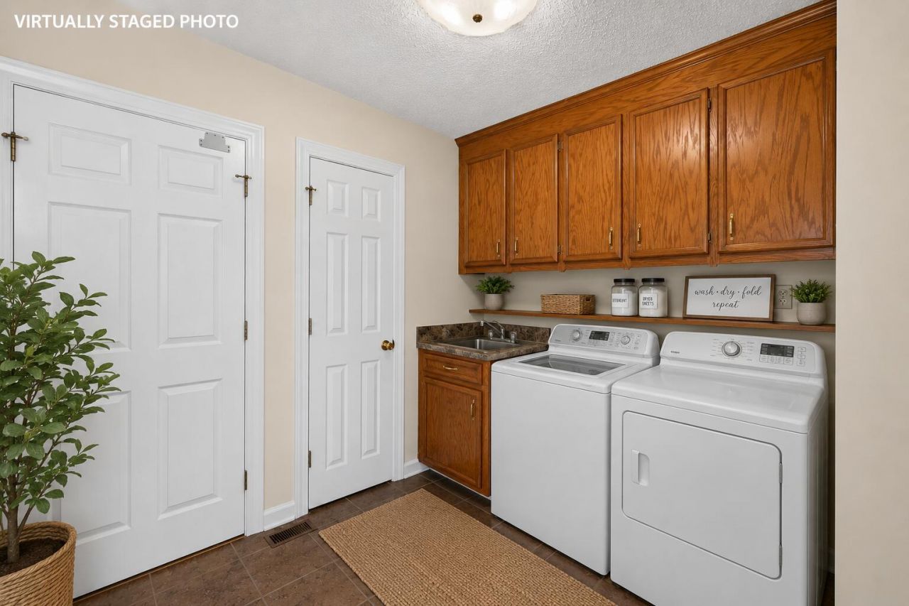 451 Kelton Road Photo 31
