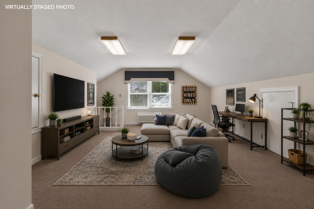 451 Kelton Road Photo 33