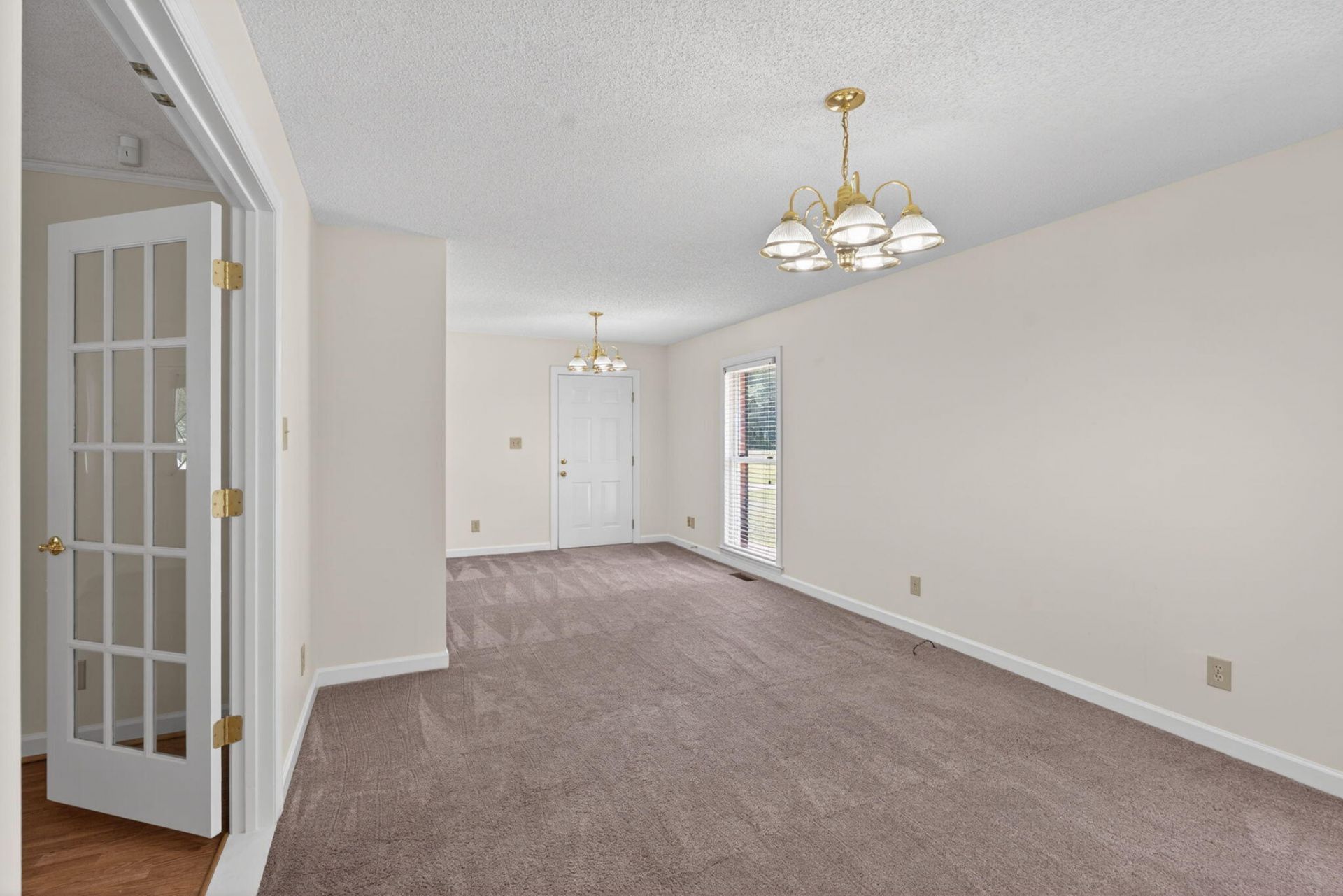 451 Kelton Road Photo 38