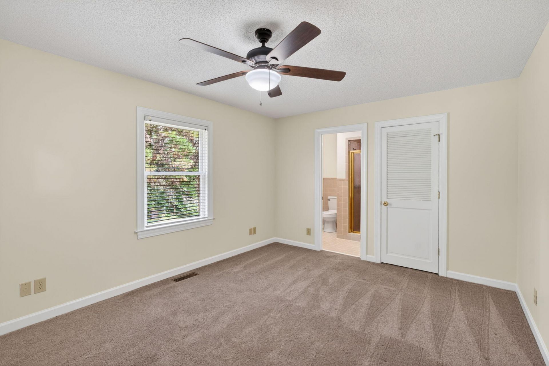 451 Kelton Road Photo 42