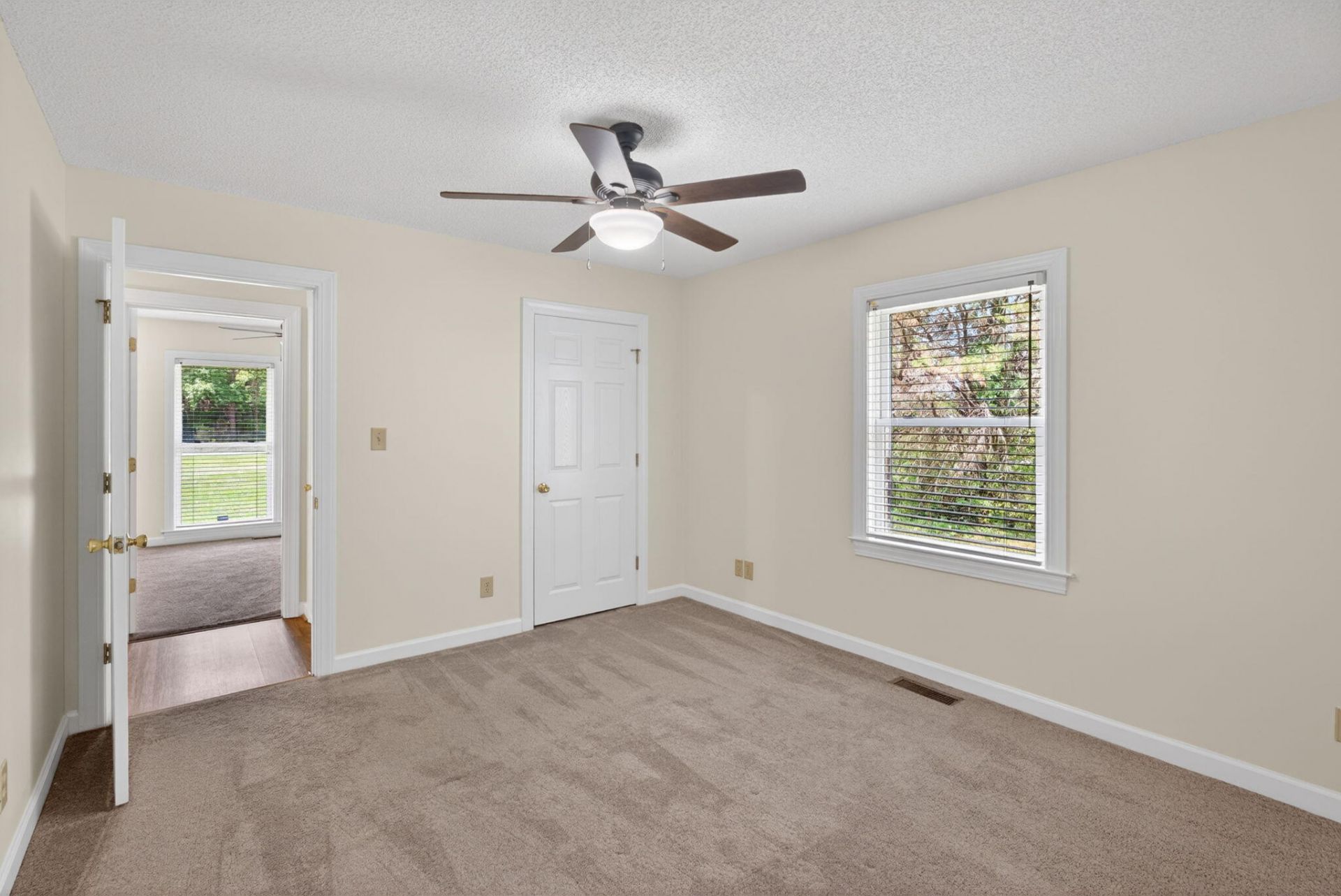 451 Kelton Road Photo 43