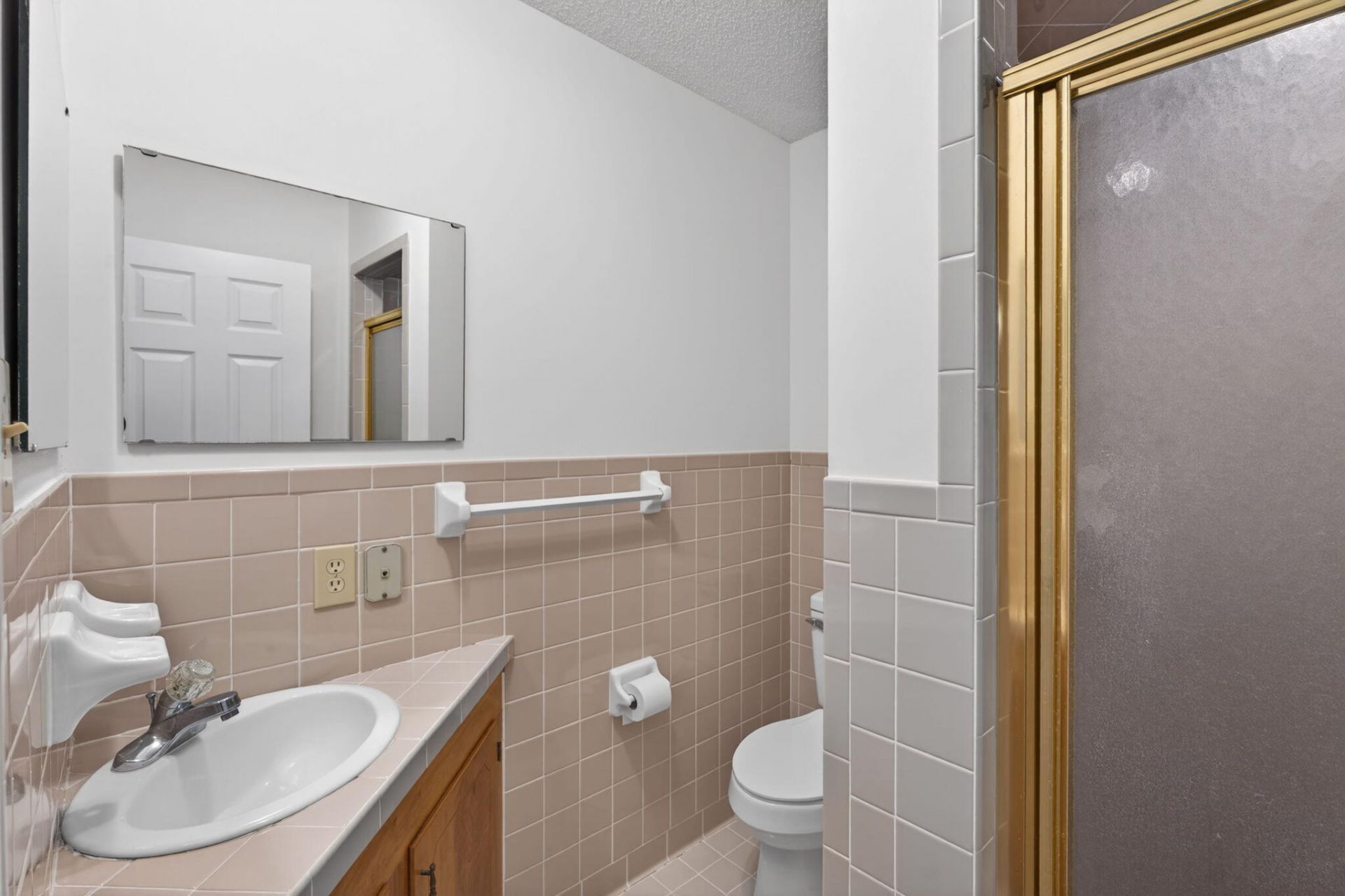 451 Kelton Road Photo 45