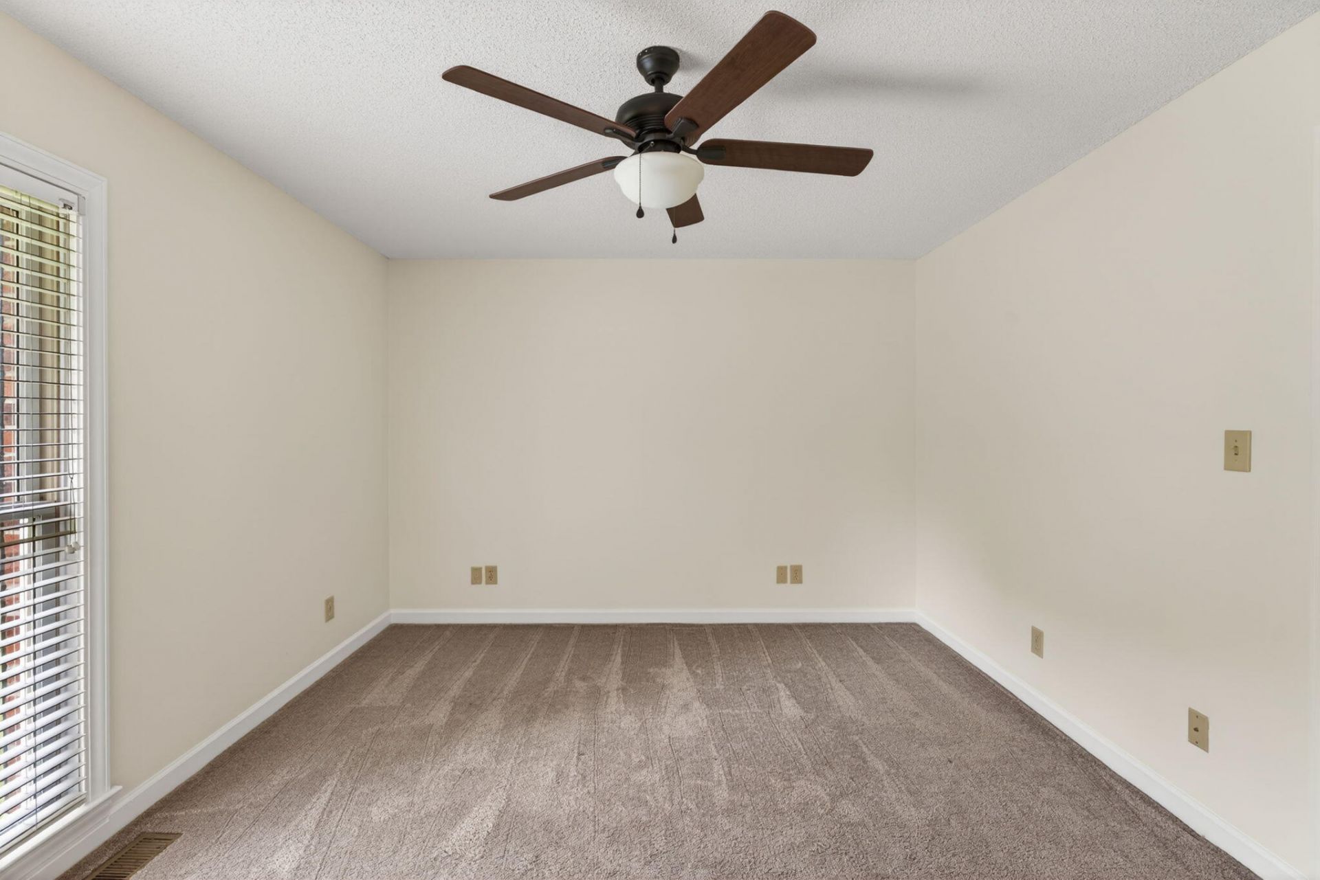 451 Kelton Road Photo 47