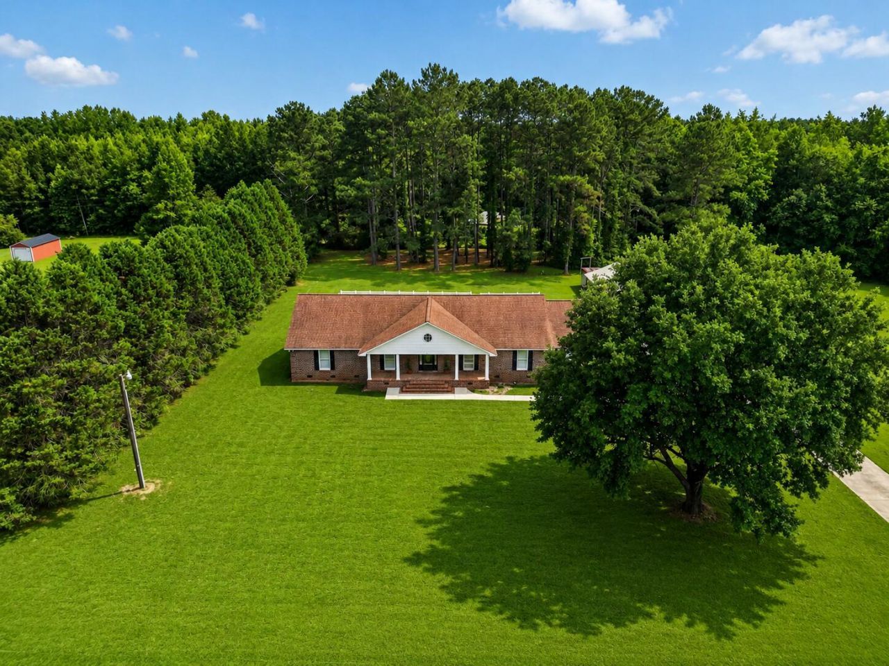 451 Kelton Road Photo 5
